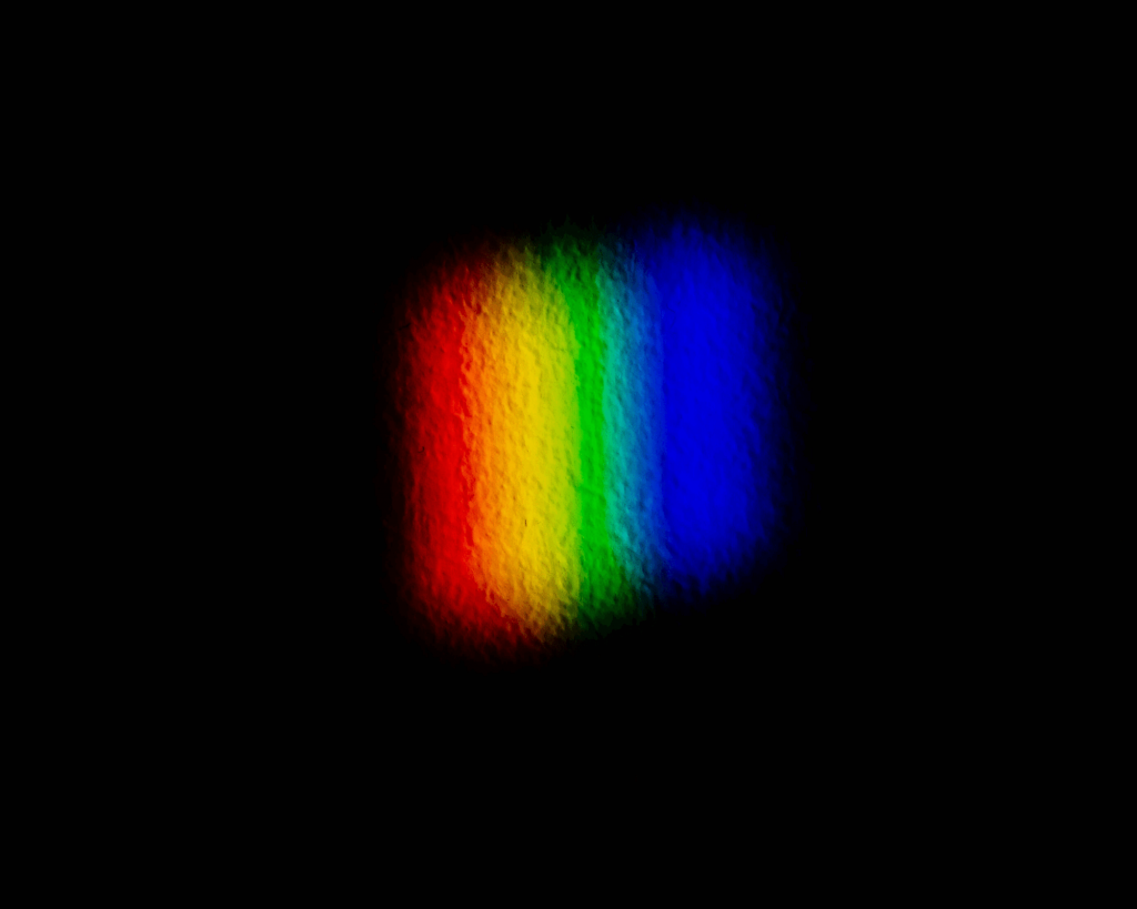 los colores estarán más separados entre sí en función de la potencia en dioptrías prismáticas que contenga el prisma.