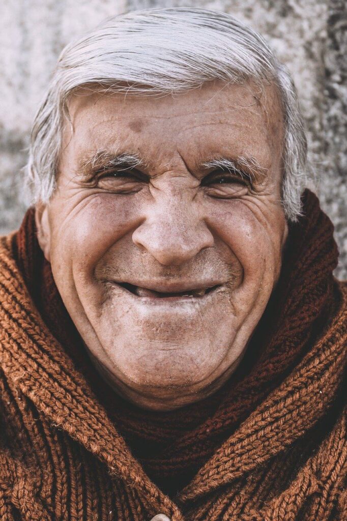 Cuando no llevas las gafas ni las lentillas tiendes a achinar los ojos