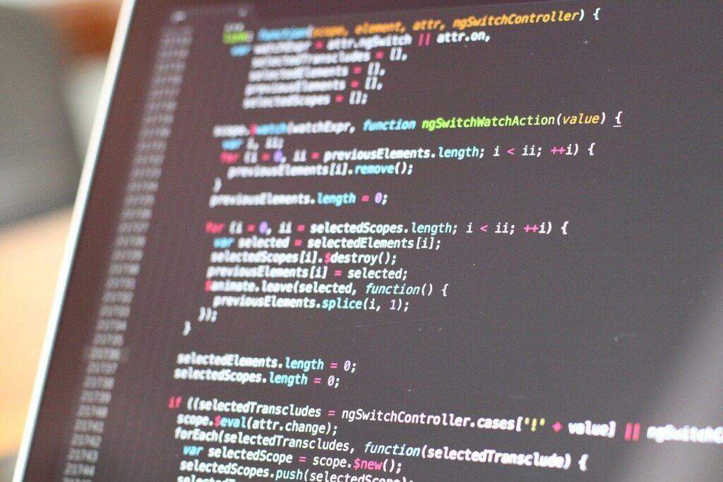 Código de ejemplo, una de las mejores pantallas para escribir lenguajes de programación está configurada en horizontal.